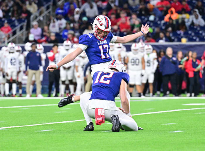 atascocita lamar football texas high school playoff regional semifinal tom dendy 2023 TZ3_6245